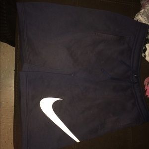 N I K E ✅Shorts (L)